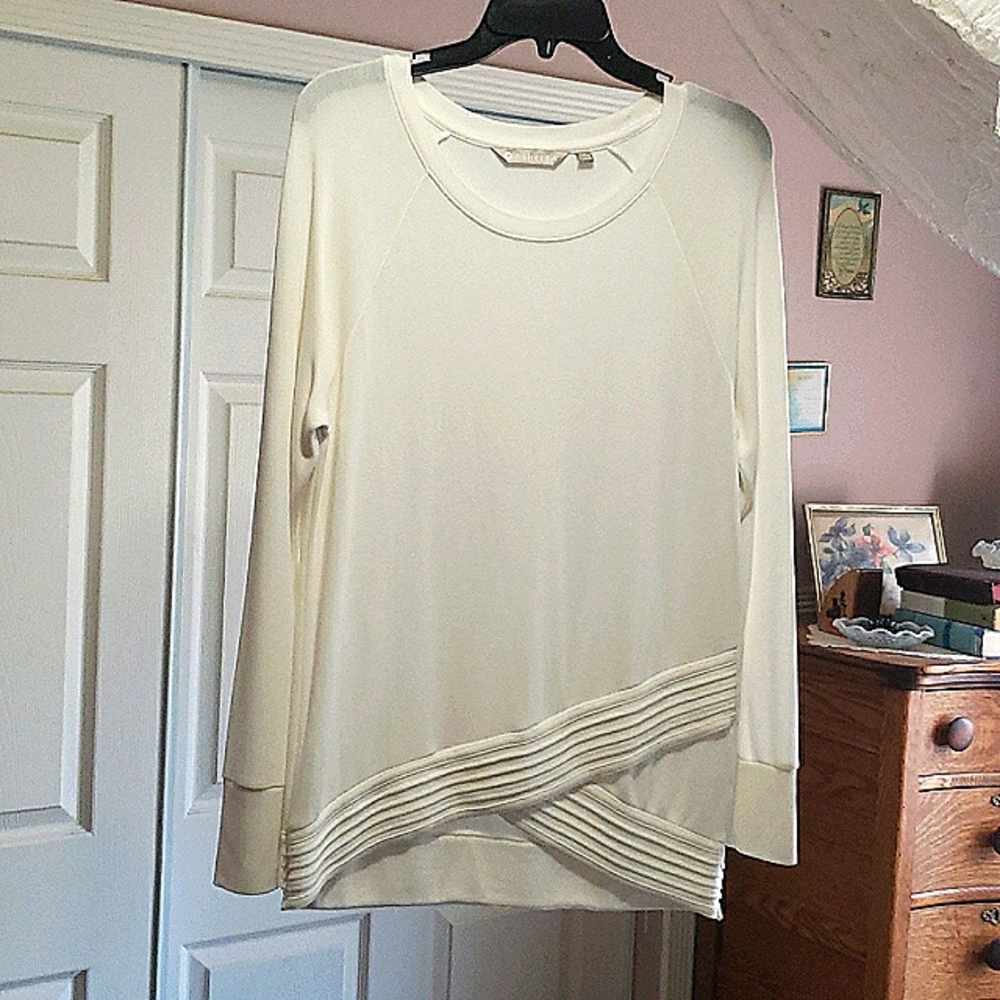 Athleta long sleeve top
